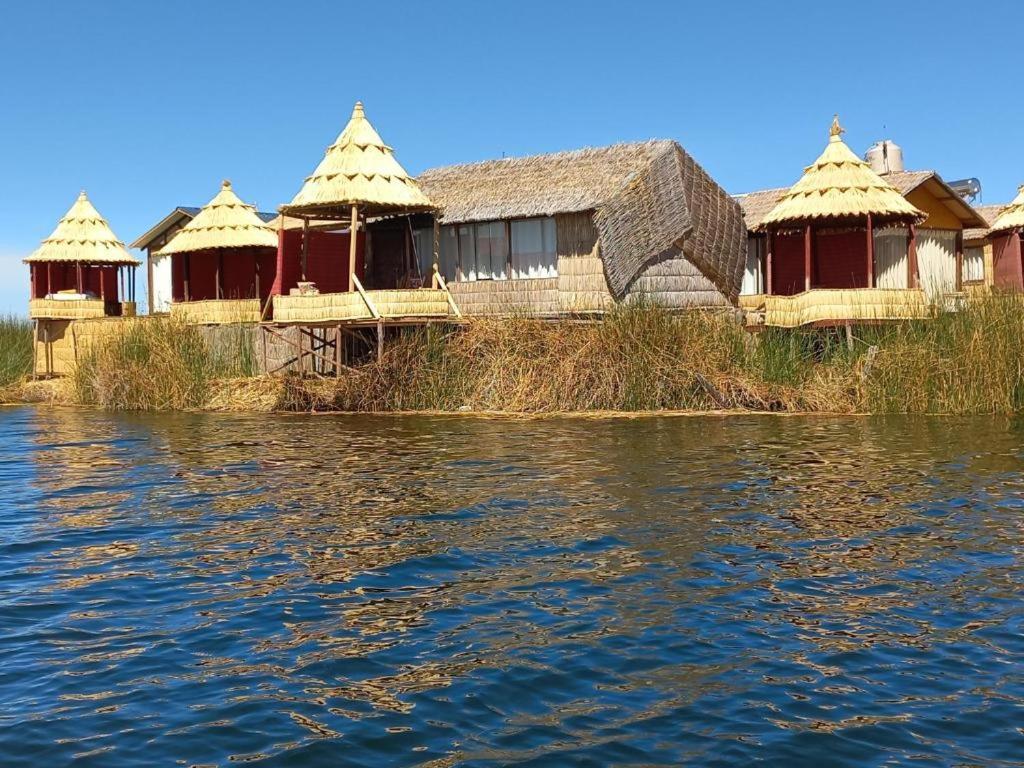 מלון פונו Uros Aruma-Uro On Uros Floating Islands מראה חיצוני תמונה